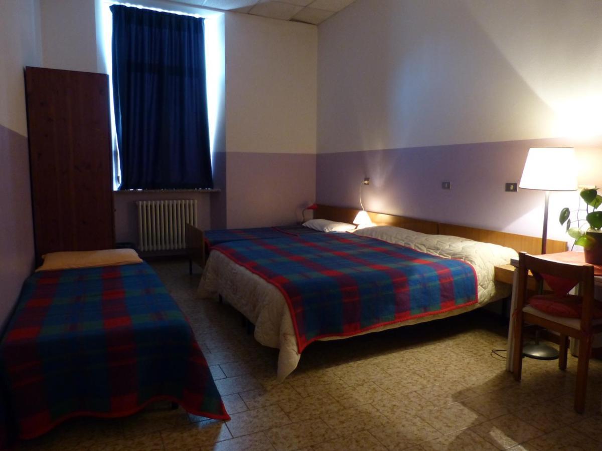 Ostello Al Deserto Chiavenna Exterior photo